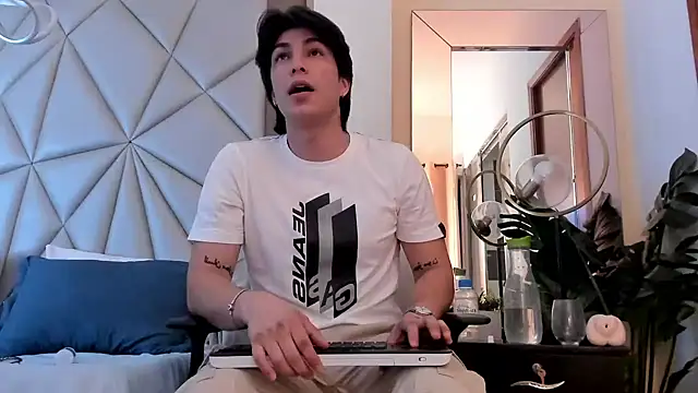 Snapshot of Karimferrer chatting on January 2025 07:20:02 AM Karimferrer online show from January 2025 07:20:02 AM