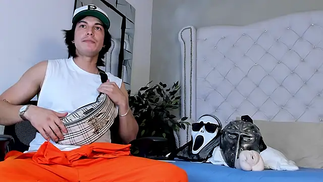 Snapshot of Karimferrer chatting on November 2025 07:49:02 PM Karimferrer online show from November 2025 07:49:02 PM