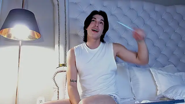 Snapshot of Karimferrer chatting on November 2025 07:47:01 PM Karimferrer online show from November 2025 07:47:01 PM