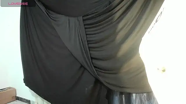 Snapshot of latinaStepmom chatting on May 2026 11:57:01 PM latinaStepmom online show from May 2026 11:57:01 PM
