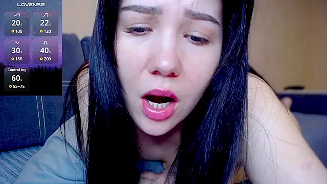 Snapshot of AlexaCruze chatting on January 2025 08:04:01 PM AlexaCruze online show from January 2025 08:04:01 PM