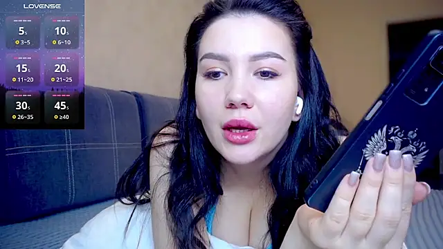 Snapshot of AlexaCruze chatting on January 2025 04:13:02 PM AlexaCruze online show from January 2025 04:13:02 PM