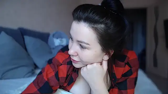 Snapshot of AlexaCruze chatting on February 2025 02:09:02 PM AlexaCruze online show from February 2025 02:09:02 PM