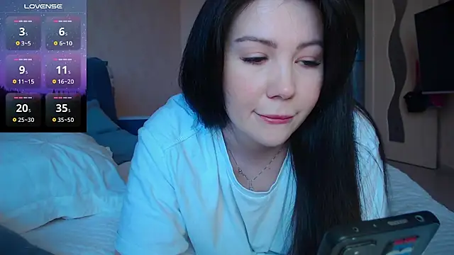 Snapshot of AlexaCruze chatting on March 2025 12:42:02 PM AlexaCruze online show from March 2025 12:42:02 PM