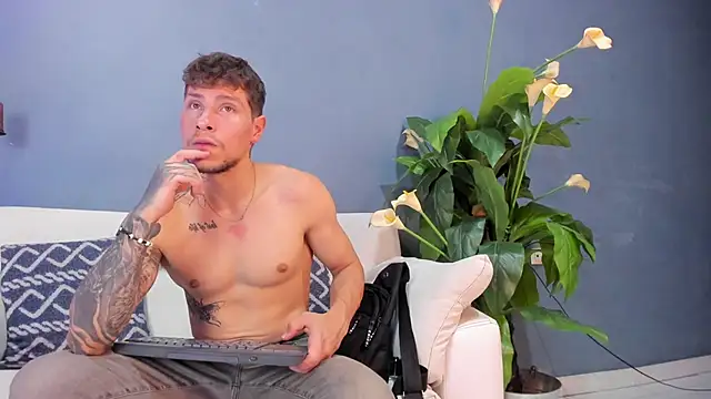 Snapshot of french_sexx chatting on October 2025 01:24:02 AM french sexx online show from October 2025 01:24:02 AM