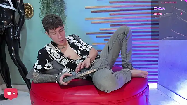 Snapshot of french_sexx chatting on November 2025 07:37:01 PM french sexx online show from November 2025 07:37:01 PM