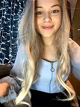 Snapshot of Times__Square chatting on December 2024 05:10:02 AM Times Square online show from December 2024 05:10:02 AM