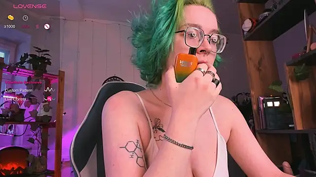 alisahug online show from March 2025 01:10:02 PM