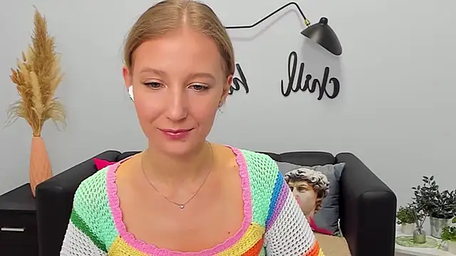 LolaWilsons online show from November 2025 11:11:02 AM