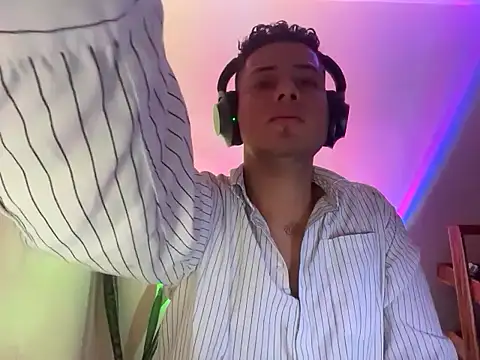 Snapshot of Malandralle chatting on November 2025 02:35:01 AM Malandralle online show from November 2025 02:35:01 AM