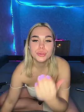 Evaaa Babiesss online show from December 2024 06:17:01 PM