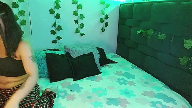 the lesbian game online show from February 2025 03:45:01 AM