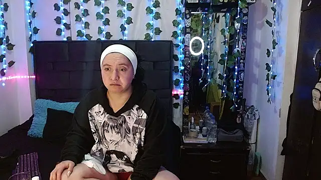 the lesbian game online show from September 2025 02:44:02 AM