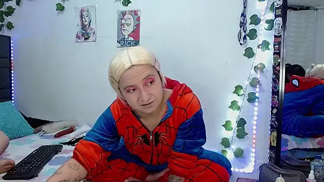 the lesbian game online show from October 2025 03:29:02 AM