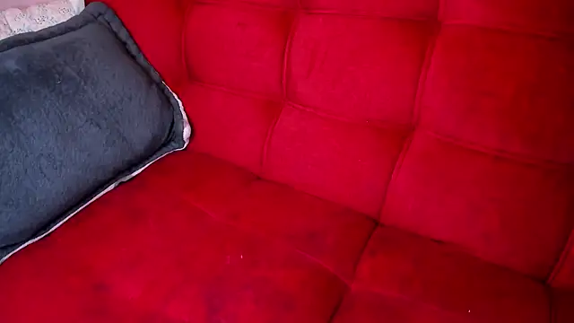 ohpetitemuse online show from December 2024 05:13:01 PM