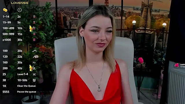 pretty little thing online show from December 2024 11:18:02 PM