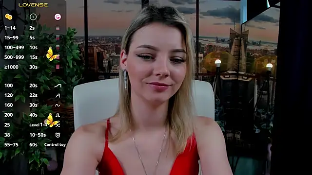 pretty little thing online show from December 2024 10:16:01 AM