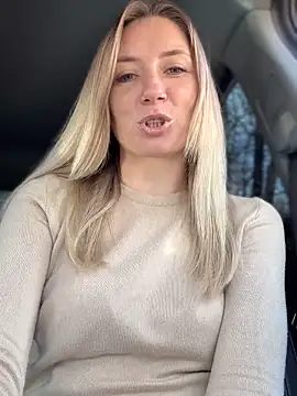 Crazy-Rosa online show from November 2025 08:37:01 AM