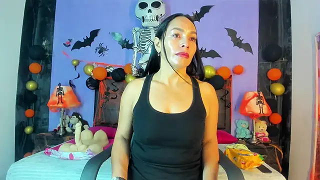 MaduraLuciana online show from October 2025 11:00:02 AM