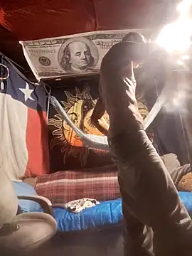 Snapshot of Gillygilly76 chatting on February 2026 05:29:01 AM Gillygilly76 online show from February 2026 05:29:01 AM