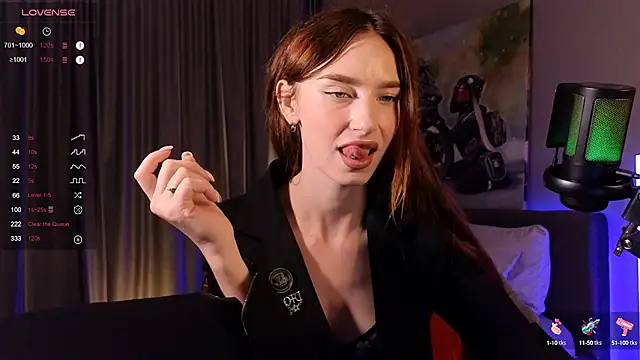 GeraTender1 online show from October 2025 10:00:02 AM