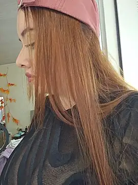 valery mora online show from November 2025 06:51:01 PM