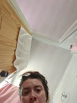 valery mora online show from November 2025 06:17:01 PM