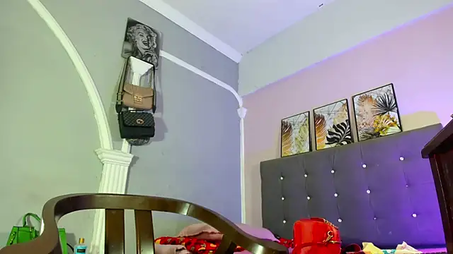 sexy-luna-star-ts online show from January 2026 08:00:02 PM