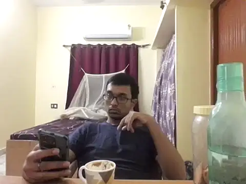 THE NAKED BOY online show from November 2025 02:28:02 PM