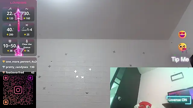 Snapshot of sweetlittlelisa chatting on December 2024 09:06:02 PM sweetlittlelisa online show from December 2024 09:06:02 PM