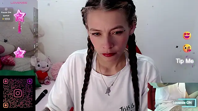 Snapshot of sweetlittlelisa chatting on December 2024 09:26:02 PM sweetlittlelisa online show from December 2024 09:26:02 PM