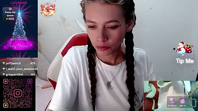 Snapshot of sweetlittlelisa chatting on December 2024 12:28:01 AM sweetlittlelisa online show from December 2024 12:28:01 AM