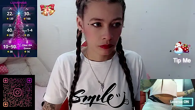Snapshot of sweetlittlelisa chatting on December 2024 09:30:02 PM sweetlittlelisa online show from December 2024 09:30:02 PM
