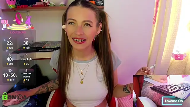 Snapshot of sweetlittlelisa chatting on September 2025 04:12:02 PM sweetlittlelisa online show from September 2025 04:12:02 PM