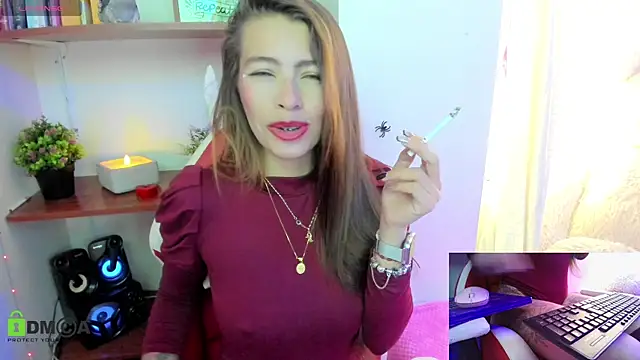 Snapshot of sweetlittlelisa chatting on October 2025 05:22:02 PM sweetlittlelisa online show from October 2025 05:22:02 PM