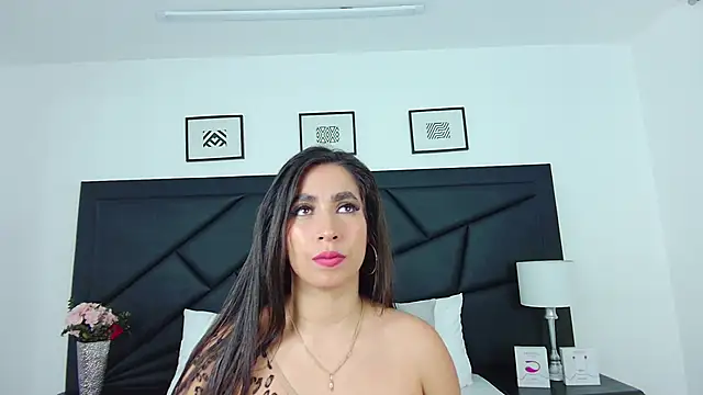 Snapshot of SophieCarther chatting on February 2025 04:14:02 PM SophieCarther online show from February 2025 04:14:02 PM