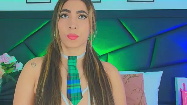 Snapshot of SophieCarther chatting on November 2025 11:14:01 AM SophieCarther online show from November 2025 11:14:01 AM