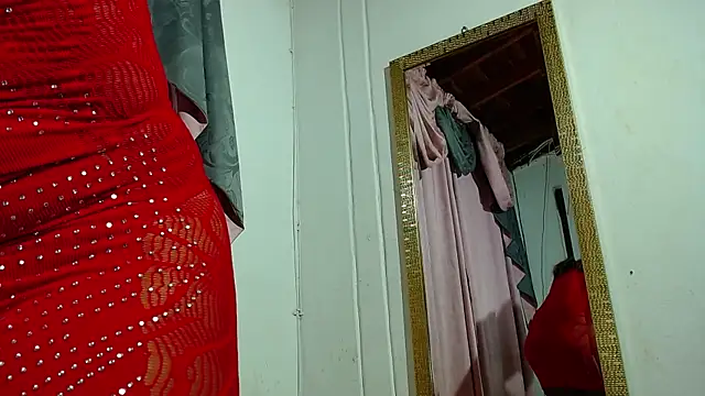 MielSquirt online show from October 2025 08:45:02 AM