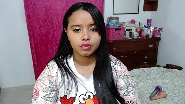 Snapshot of AINARA__STONE chatting on December 2024 05:44:01 AM AINARA STONE online show from December 2024 05:44:01 AM