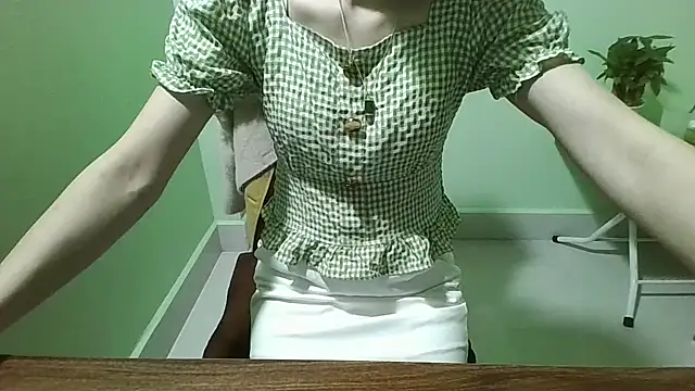 Luxcute286 online show from March 2025 12:57:01 PM