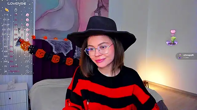 Kelly Cuutie online show from October 2025 01:20:02 AM