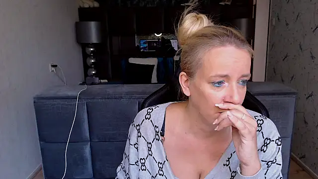 Wendysexyx online show from September 2025 07:12:02 AM