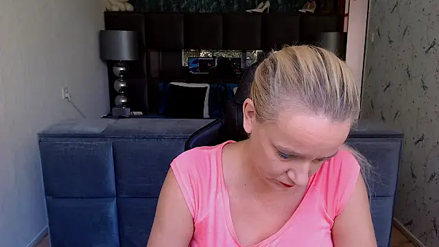 Wendysexyx online show from September 2025 08:30:01 AM