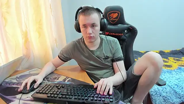 iliaskrislove online show from October 2025 06:03:01 AM