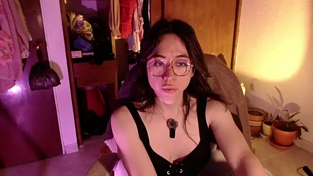 emily pearl  online show from October 2025 07:42:02 AM