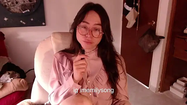 emily pearl  online show from December 2025 08:35:01 PM