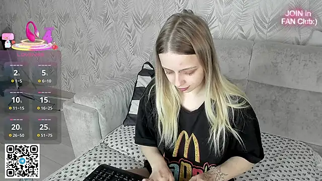 Snapshot of Alice_Halle chatting on March 2026 10:57:01 PM Alice Halle online show from March 2026 10:57:01 PM