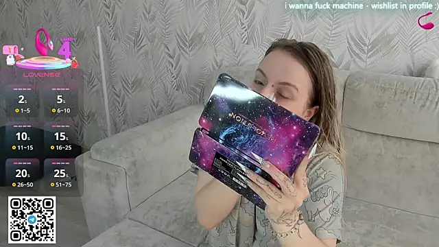 Snapshot of Alice_Halle chatting on April 2026 08:36:02 AM Alice Halle online show from April 2026 08:36:02 AM
