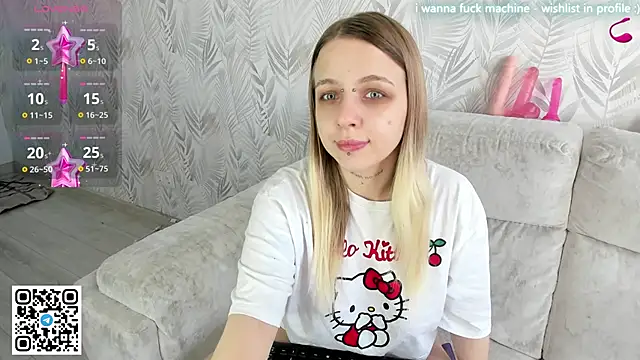 Snapshot of Alice_Halle chatting on April 2026 01:03:01 AM Alice Halle online show from April 2026 01:03:01 AM