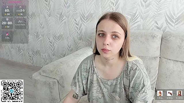 Snapshot of Alice_Halle chatting on June 2026 07:46:01 AM Alice Halle online show from June 2026 07:46:01 AM